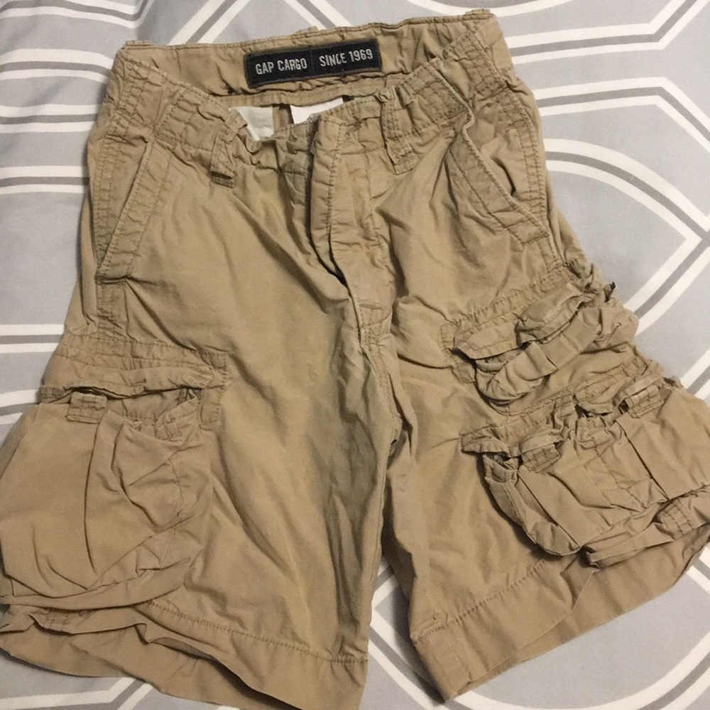 Gap khaki cargo shorts